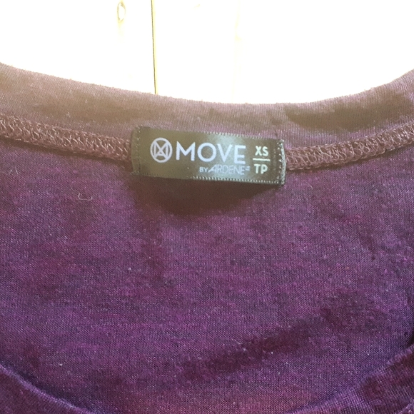 🎉2 for 1🎉 PINK and Ardene Tees - Picture 2 of 8